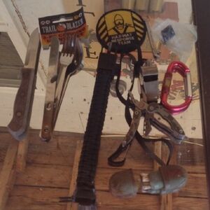 Trail Blazer Multi-Tool Set with Knife and Carabiner& More